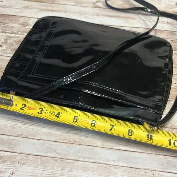 Ferragamo Salvatore Ferragamo Black Patent Leather Mini Shoulder Bag Clutch - Picture 10 of 16
